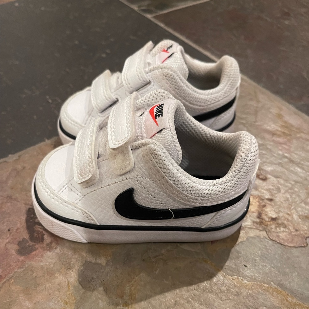 Nike sneakers, size 4C